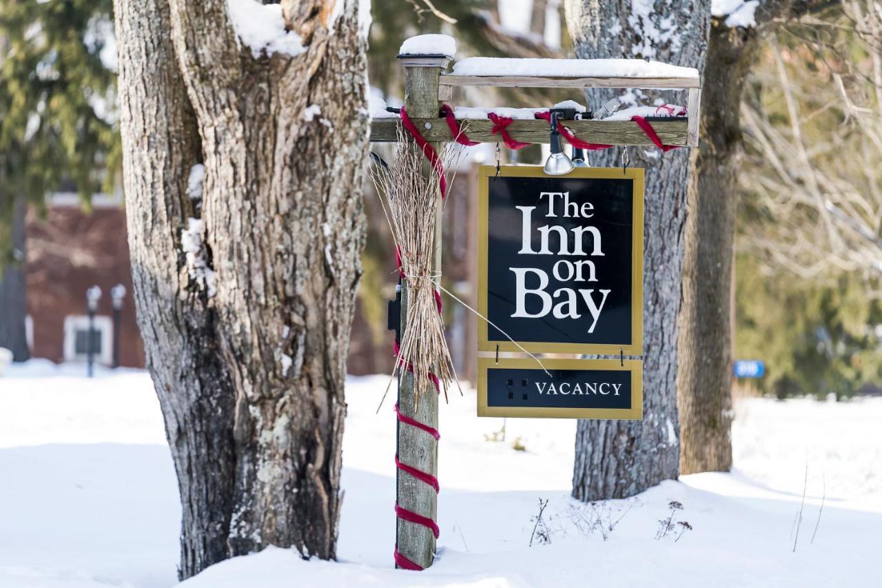 The Inn On Bay Gravenhurst Exteriér fotografie
